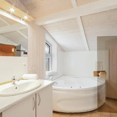 Frische Brise 10 - Dorf 2 * Priwall